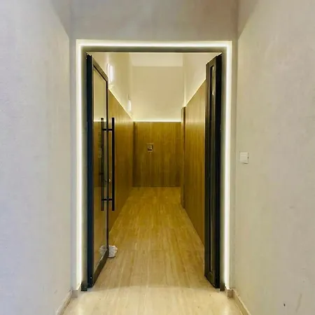 Aura Daire Tiran